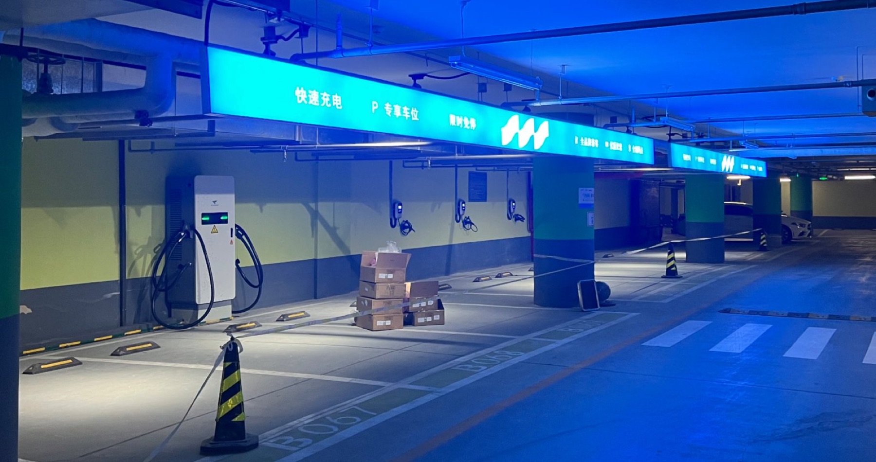 康得思酒店充电站实景